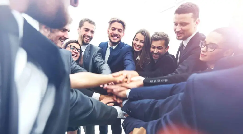 14 important measures to regain your team's trust after a company setback