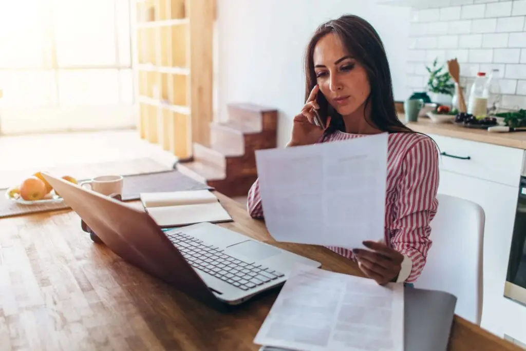 15 effective ways to keep your teams on track while they’re working from home